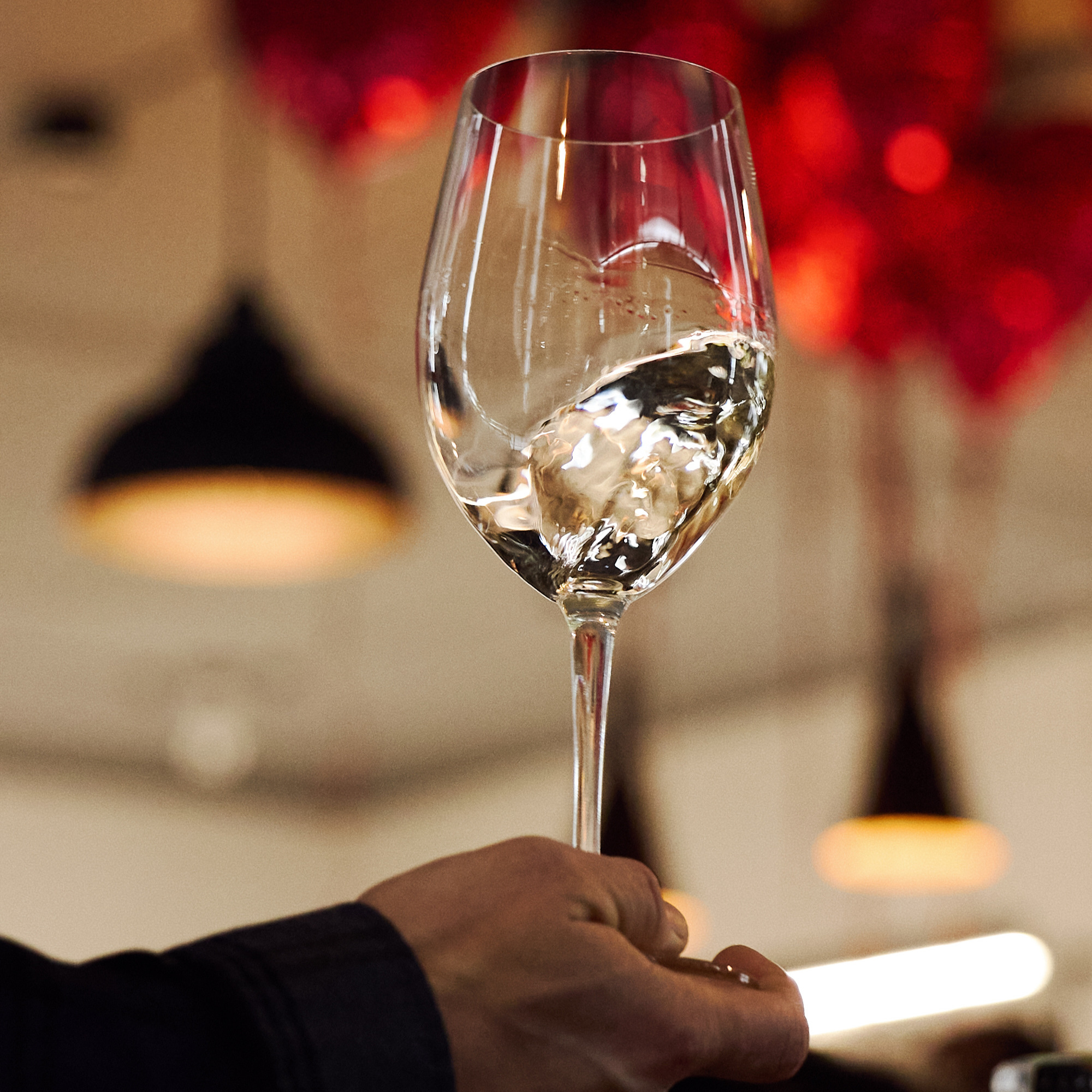 What Happens to Wine 24, 48, and 72 Hours After Opening the Bottle